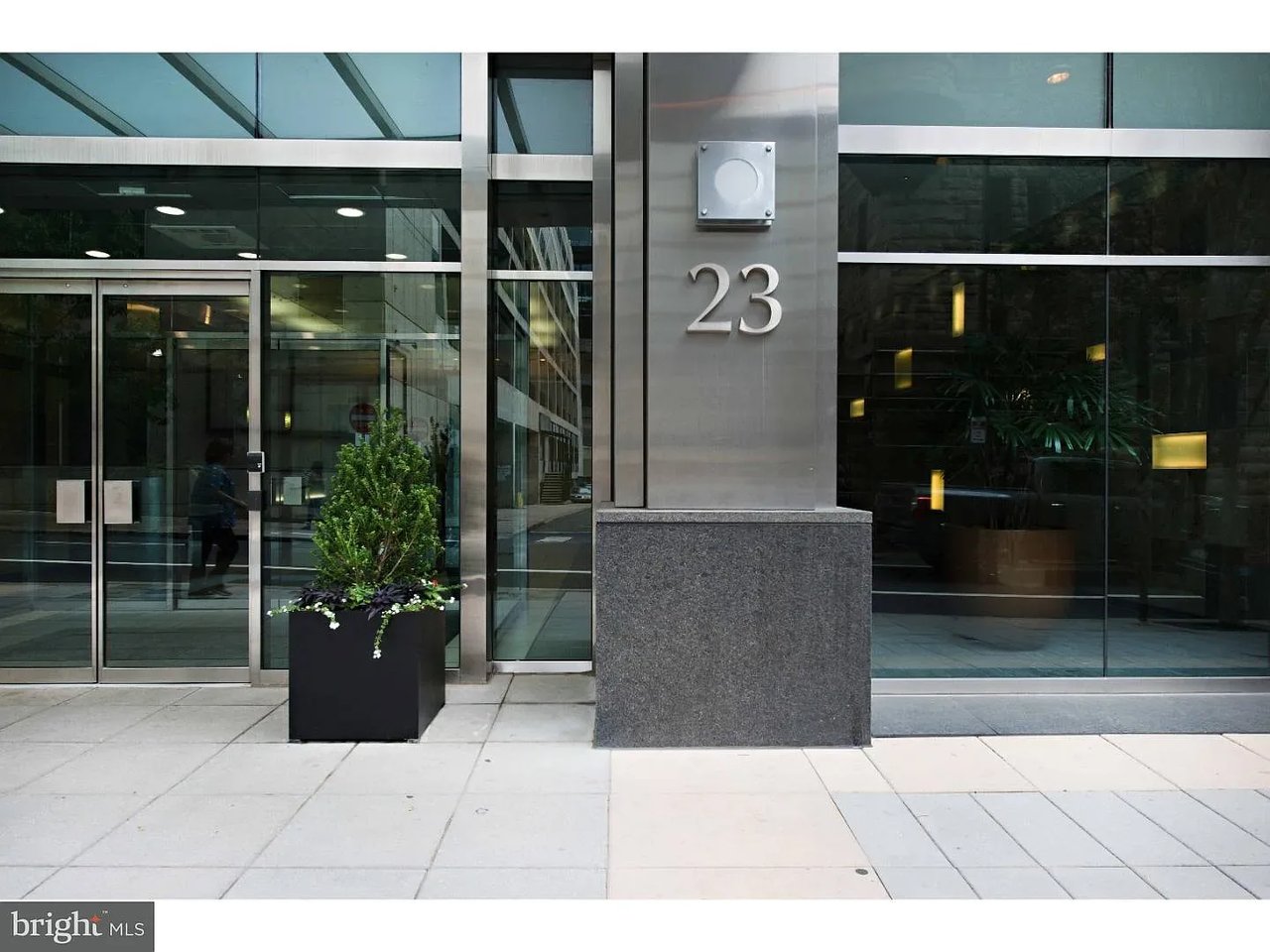 23 S 23rd St, #7B