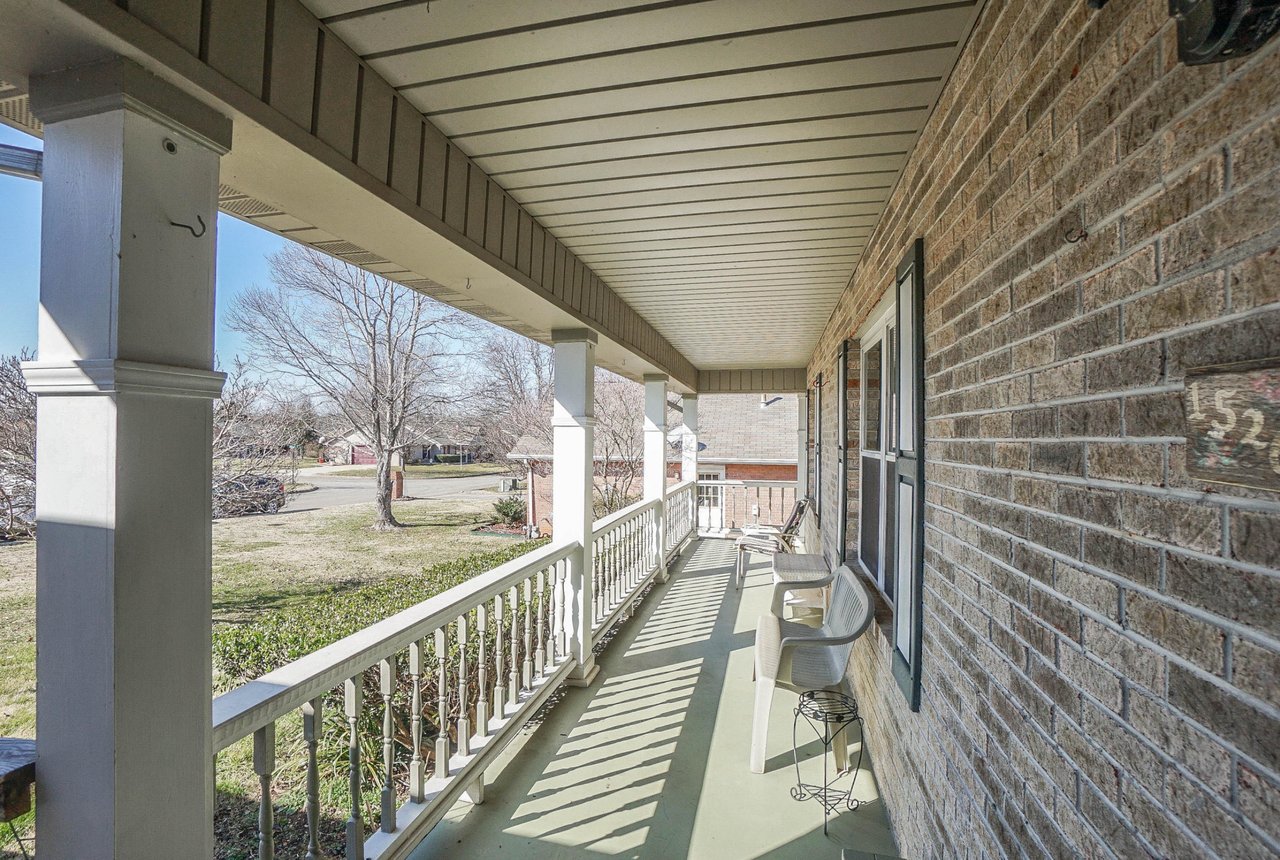 1526 Cavalier Dr