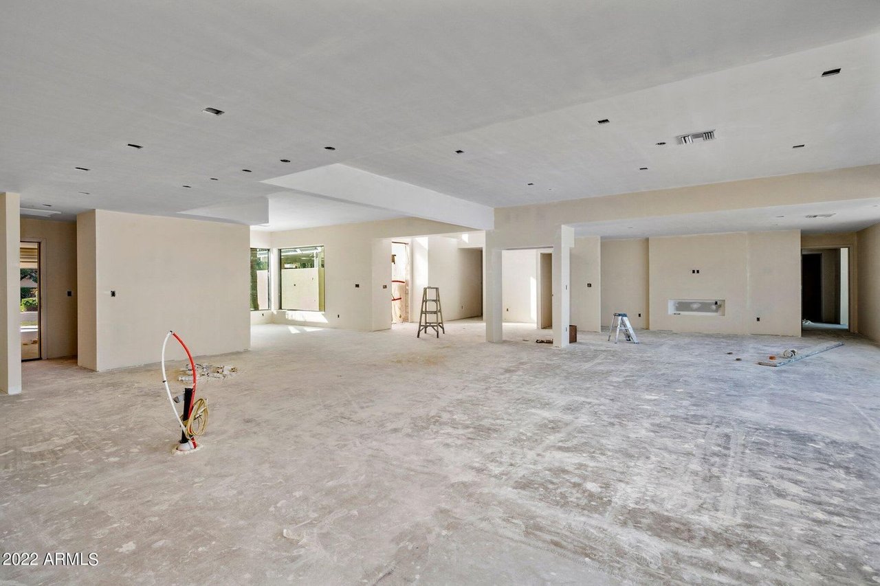 8150 E Del Capitan Dr