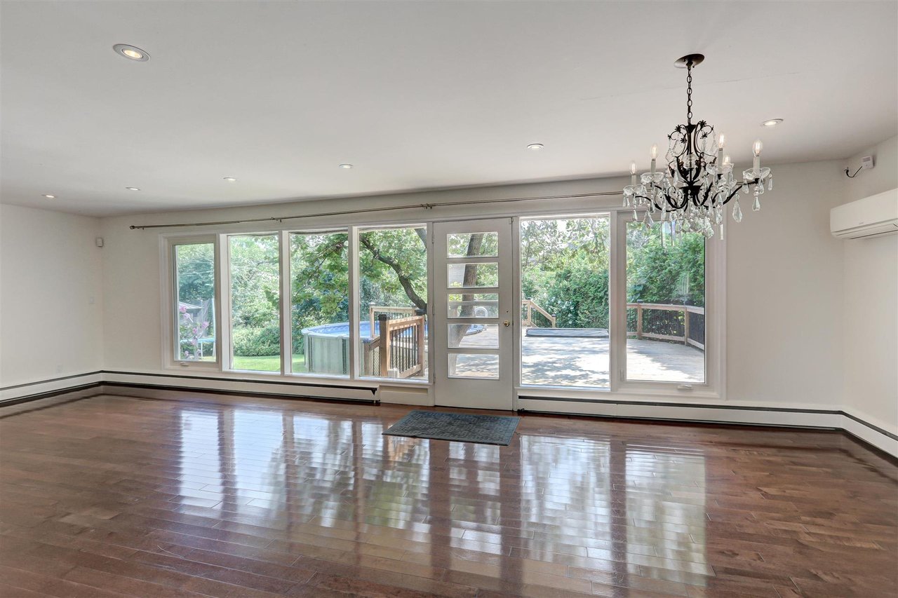 14 Navarre Cres