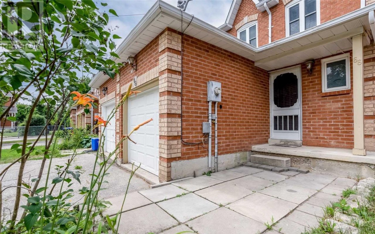 66 Potter Cres