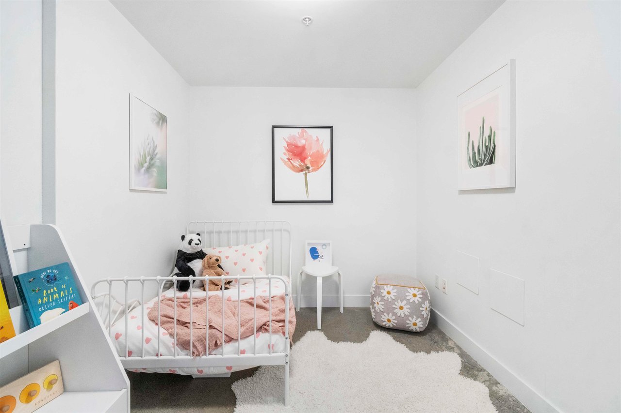303-231 E Pender Street, Vancouver