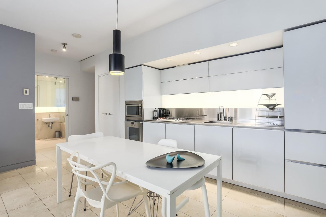 838 W Hastings St, #2204