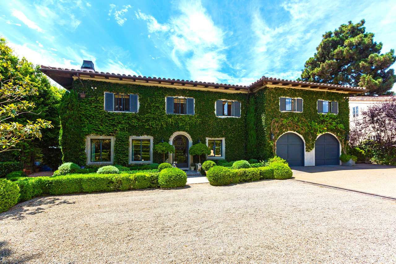 Mansion By the Sea