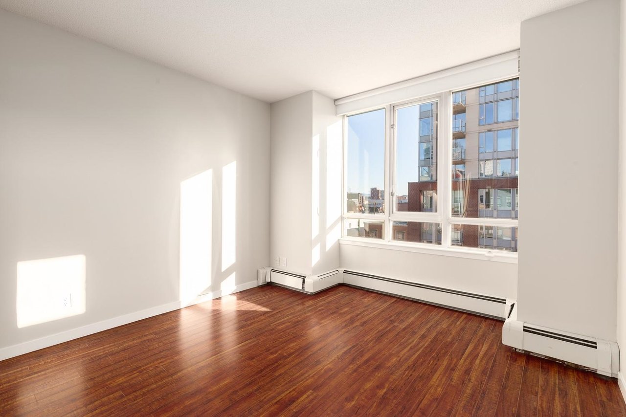 Th16-63 Keefer Pl
