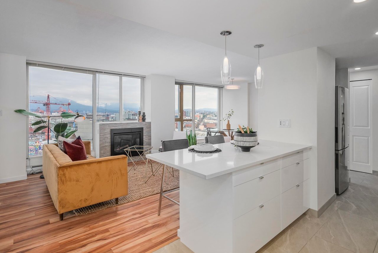 1302-183 Keefer Pl