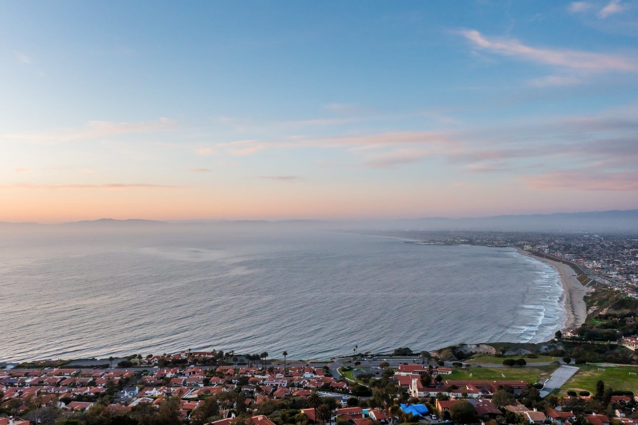 Stunning home with unobstructed Queen's Necklace views 