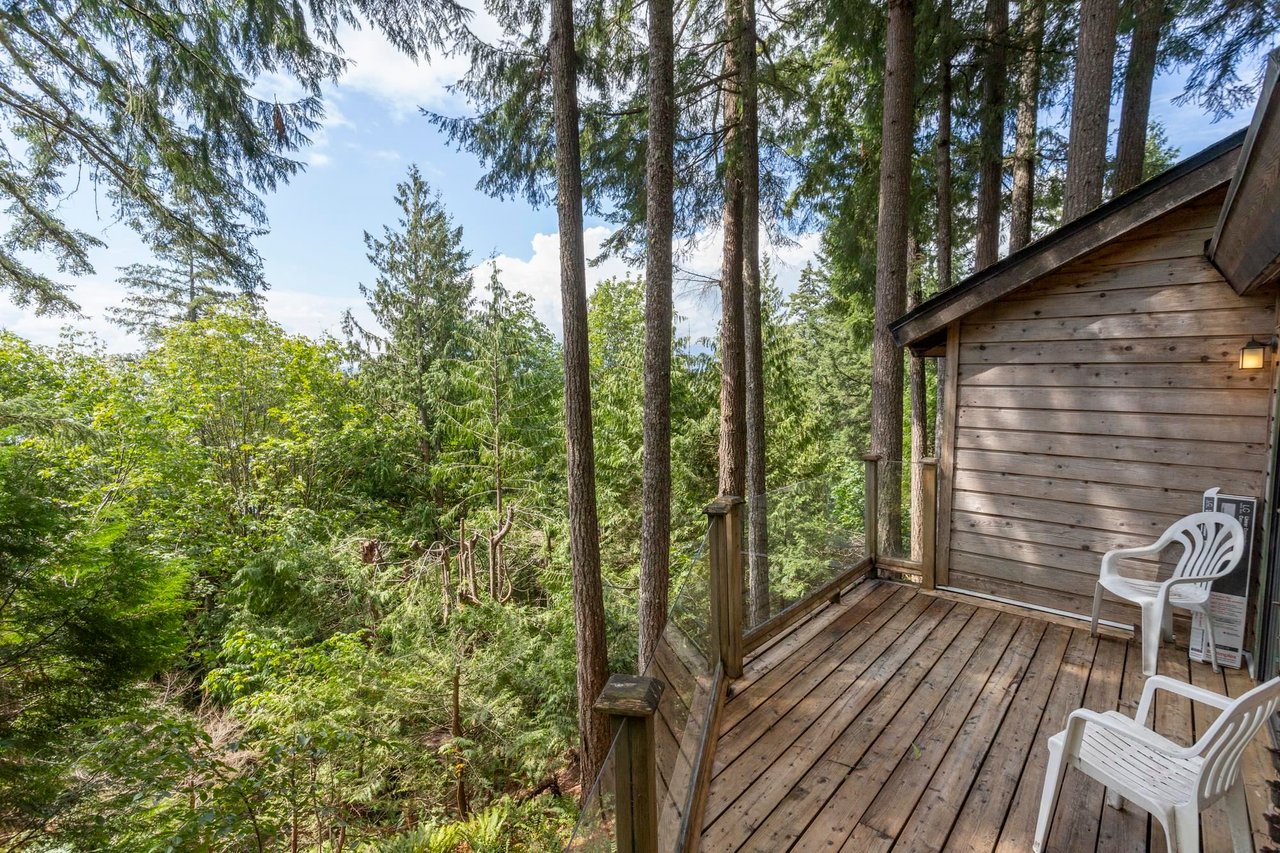 60 Sunset Dr