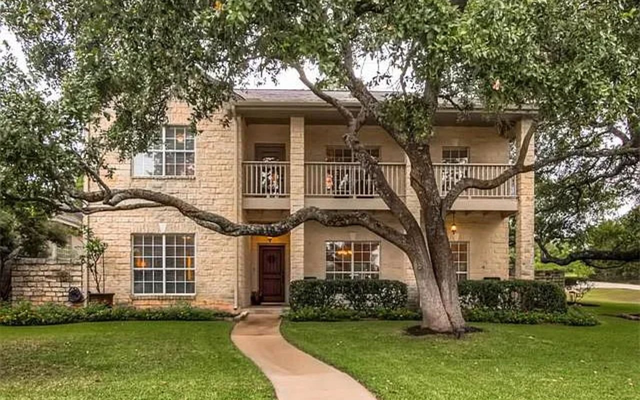 302 Clubhouse Dr