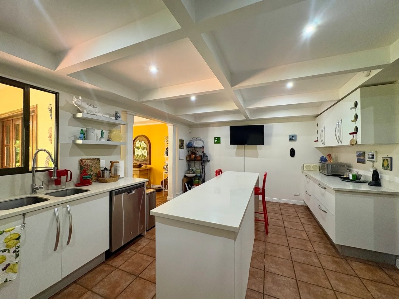 Remodeled Family Terrace Home, Escazu, San Jose