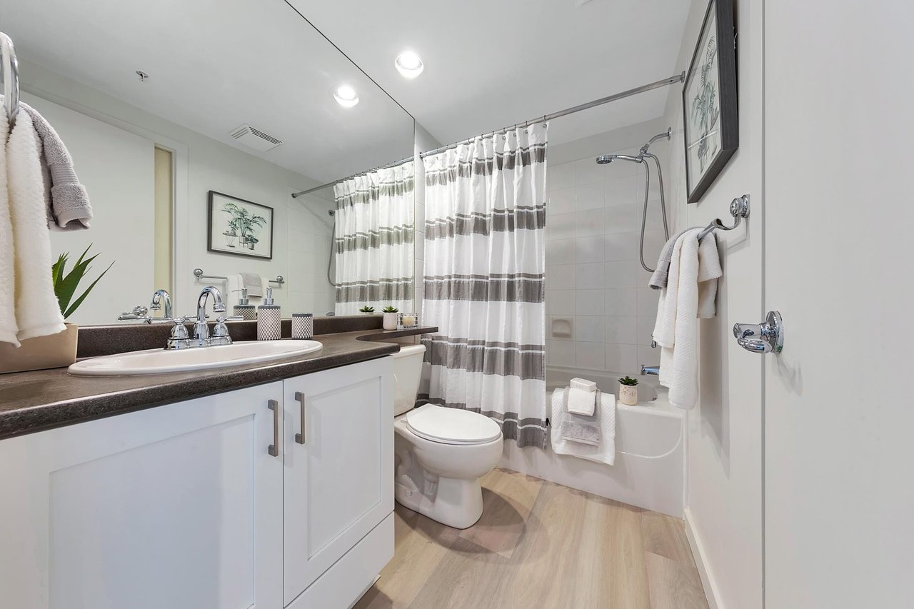 102-1316 W 11th Avenue, Vancouver