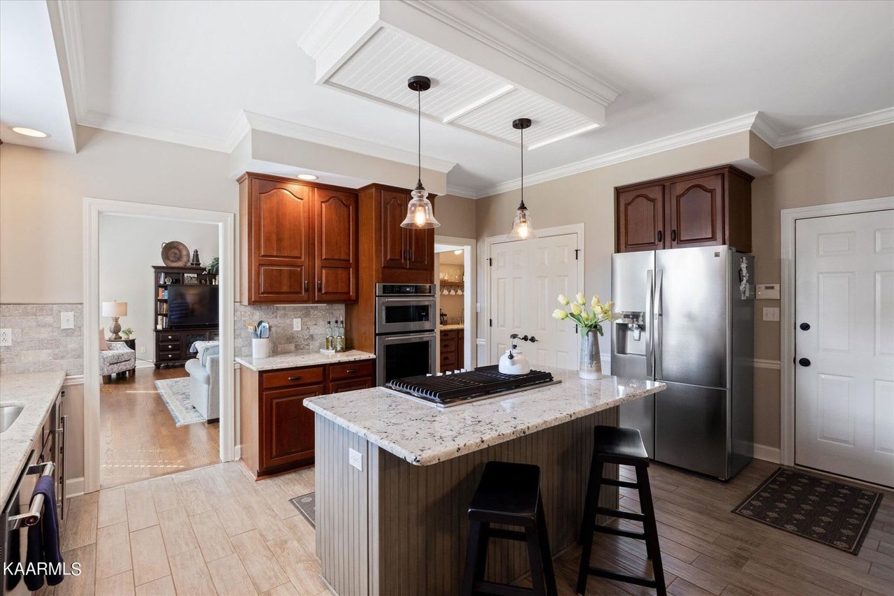 10508 Eagles View Dr