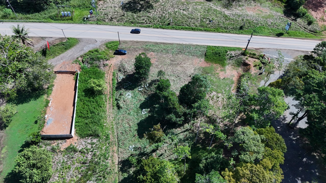 Prime Location in Uvita/ Commercial