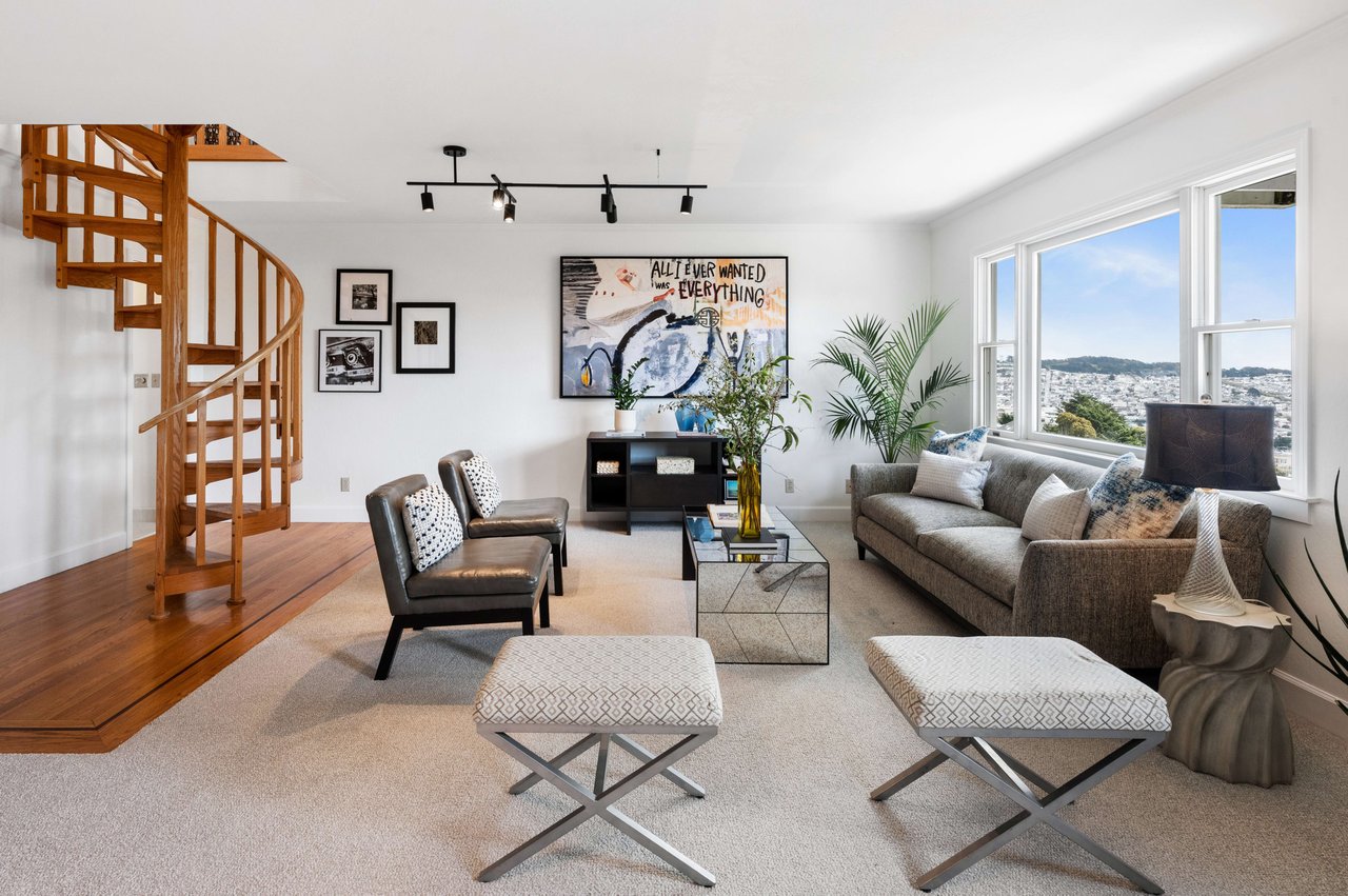 Sweeping Views In Sunnyside