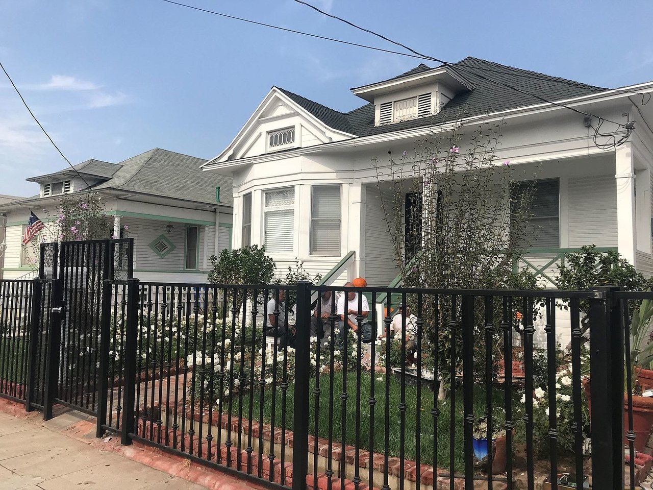 1137 W 24th St