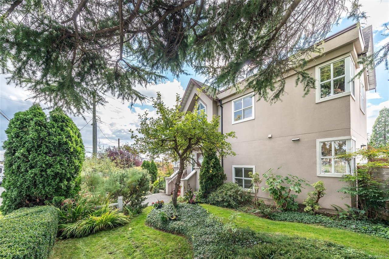 391 Burnside Rd
