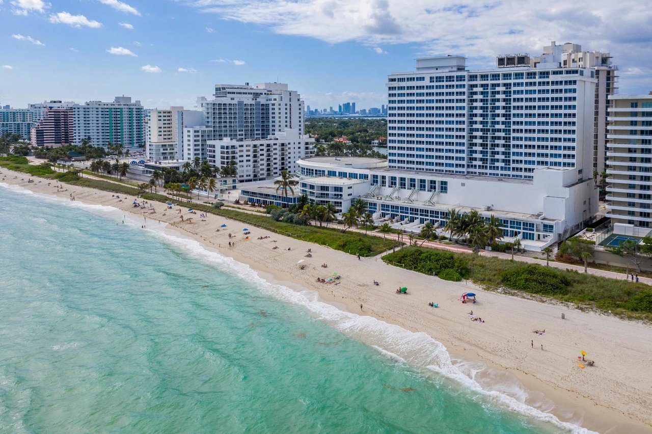 5445 Collins Ave Unit 834 Miami Beach : 