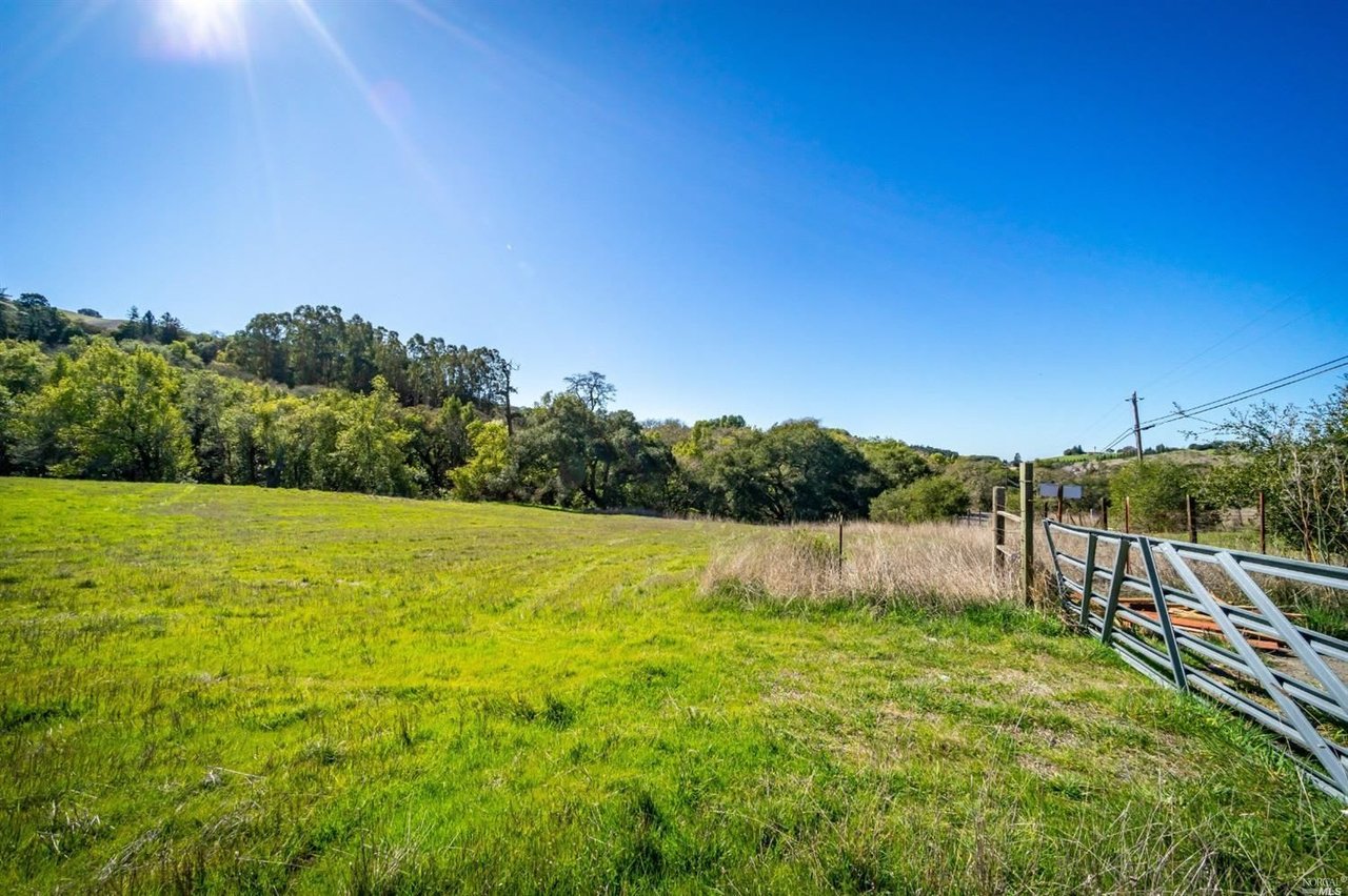 5289 Sonoma Mountain Rd