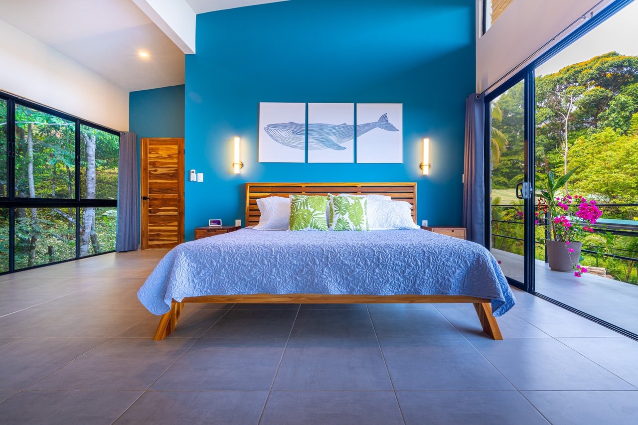 Modern Tropical Infinity Pool Home, Dominical, Puntarenas