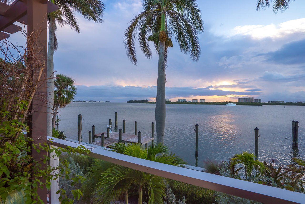 682 Mourning Dove Dr