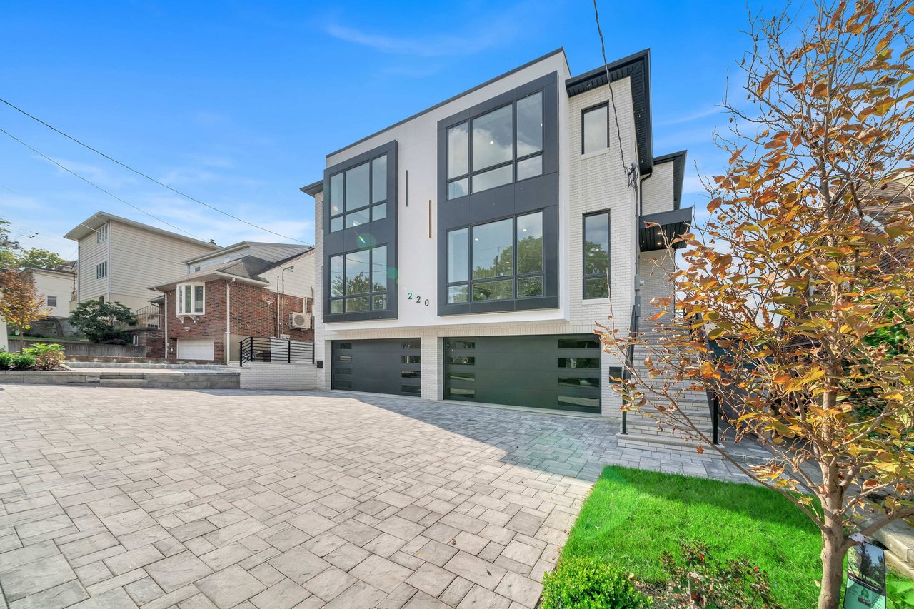 220 E Central Blvd