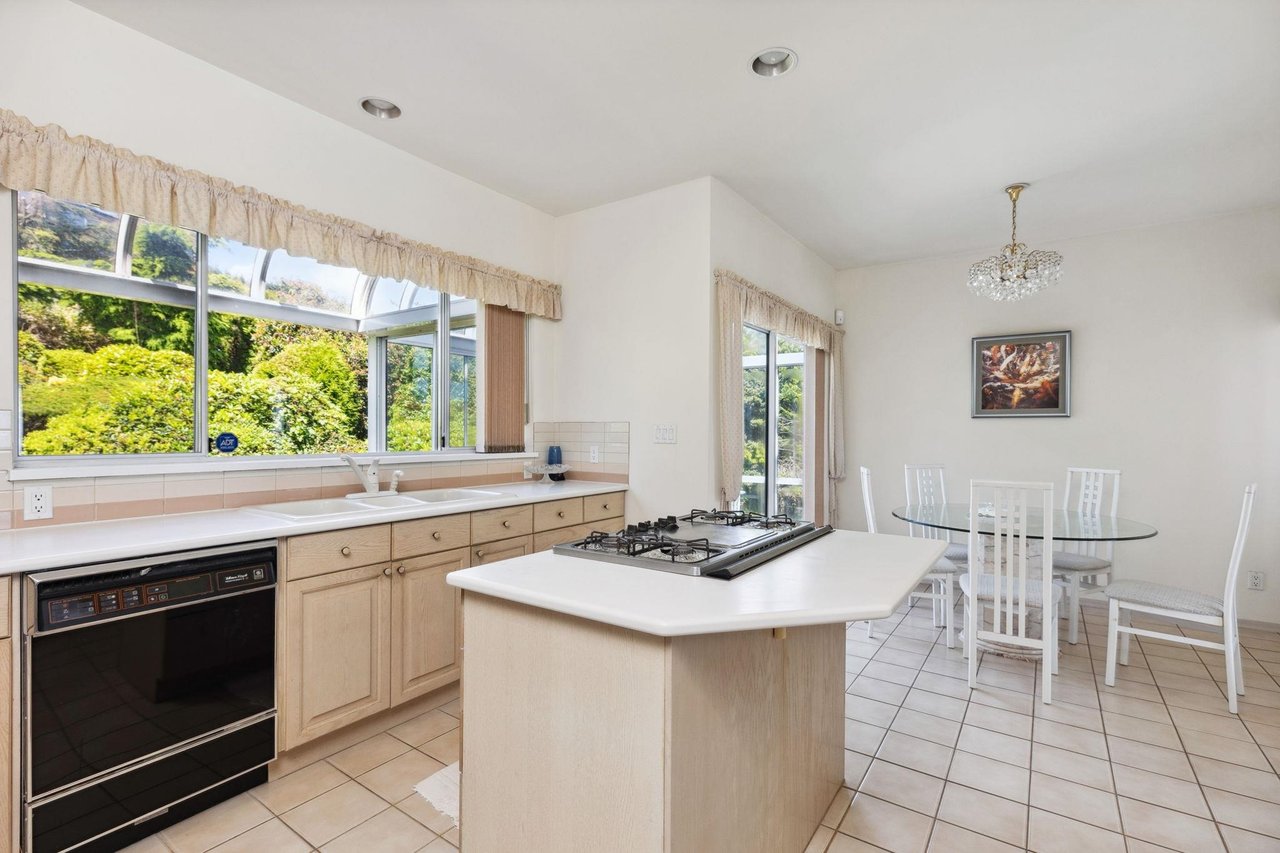 1411 Chippendale Rd