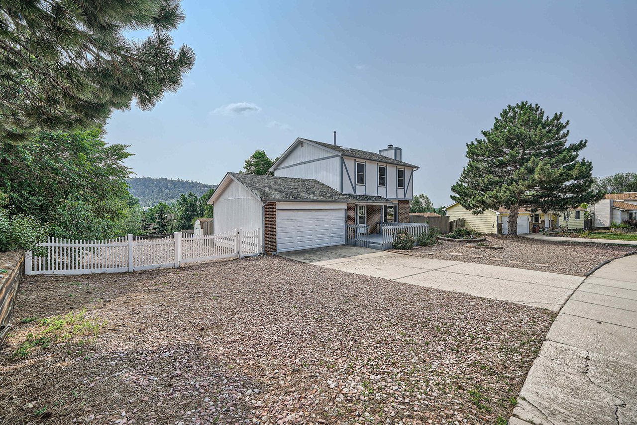 New Listing! - 3835 Catalpa Dr, Colorado Springs, CO