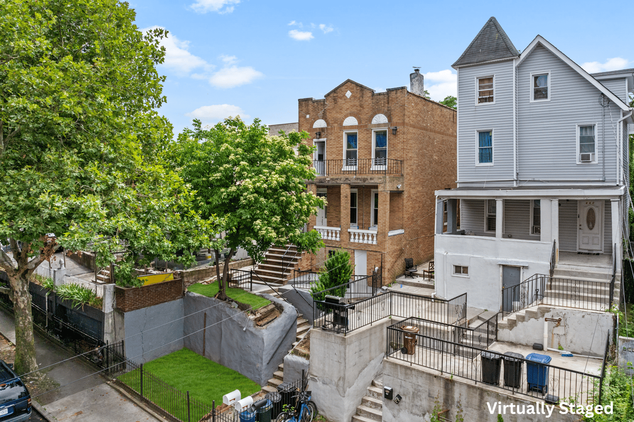 662 Burke Ave