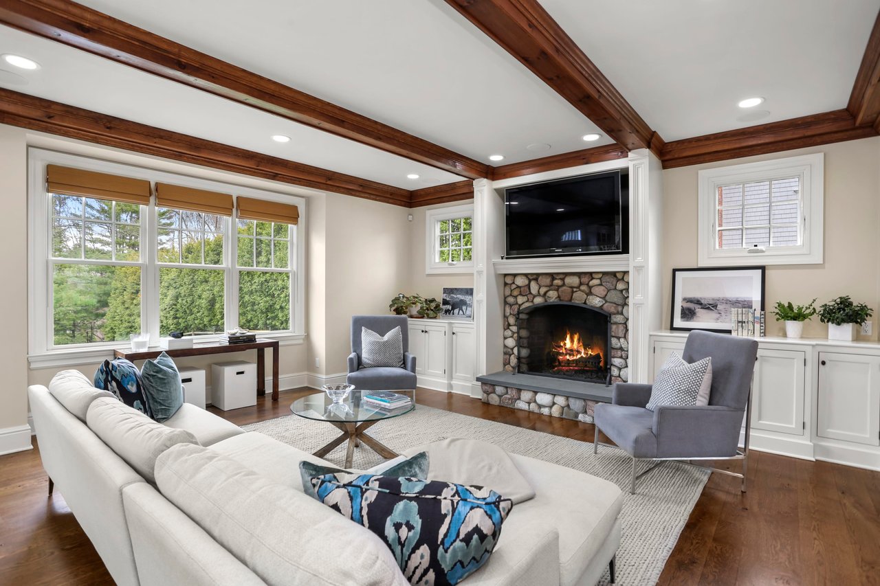 14 Woodhill Road