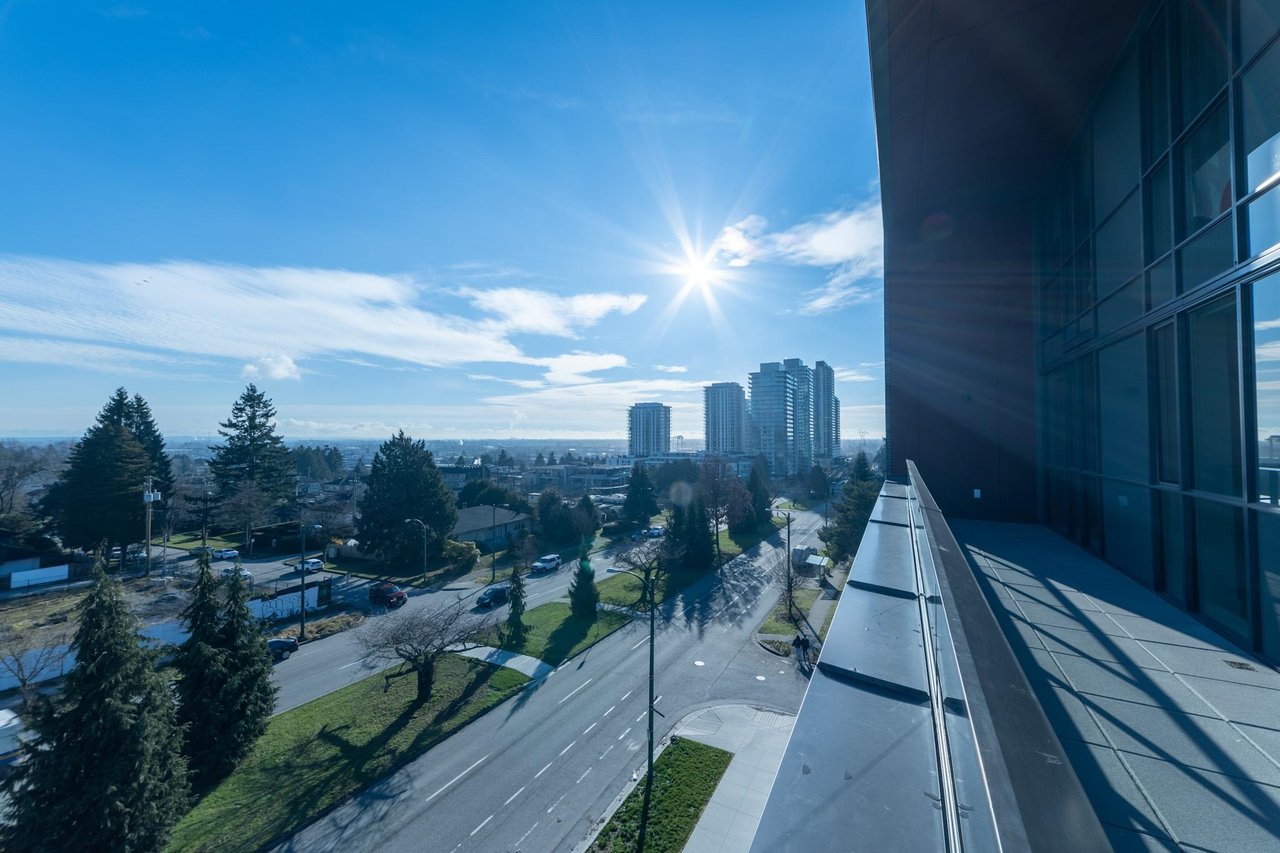 501-7777 Cambie St