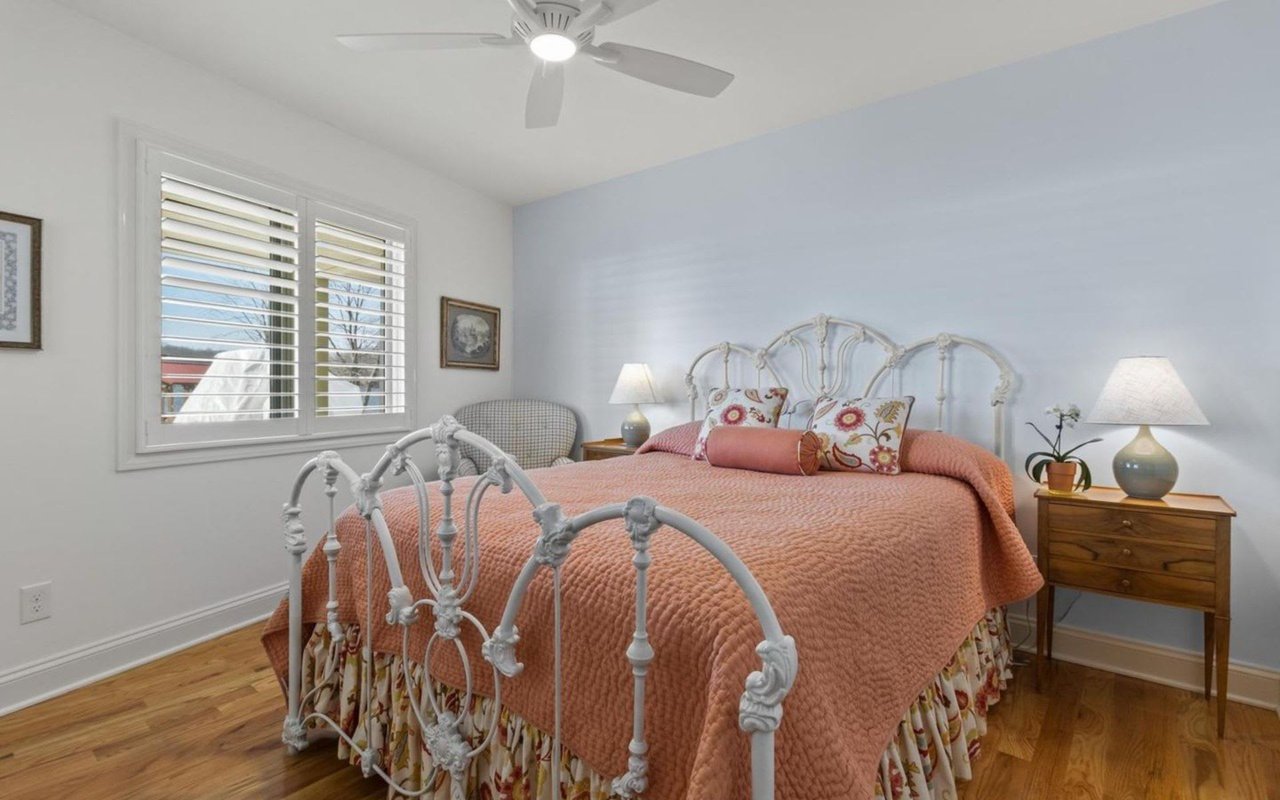 225 Winchester Beach Dr