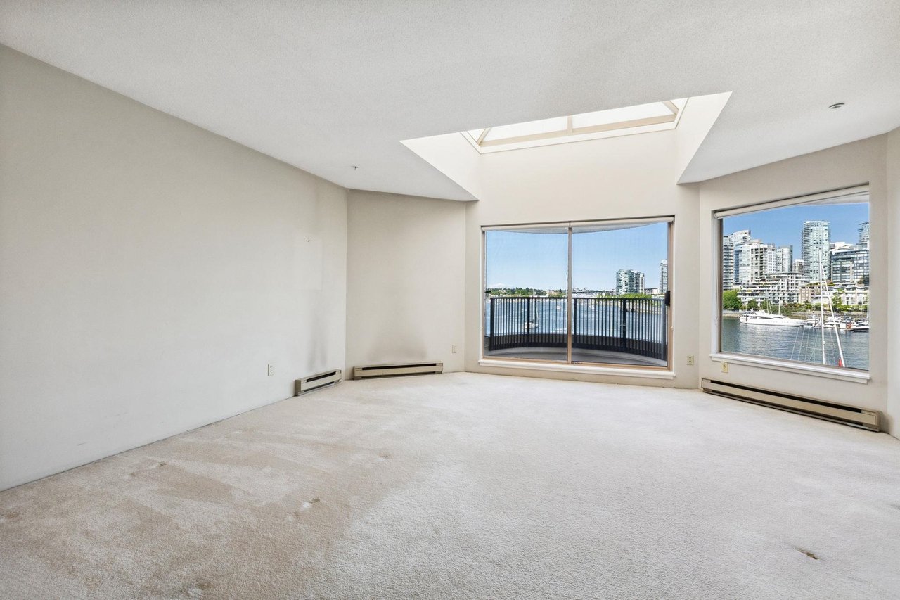 PH2-1859 Spyglass Pl