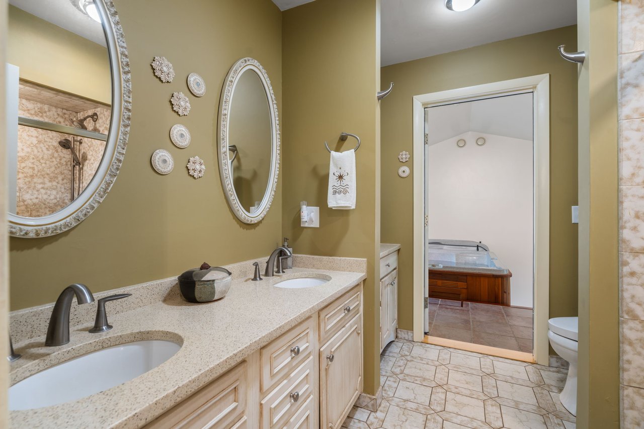 16 Wadsworth Ln Dartmouth, MA