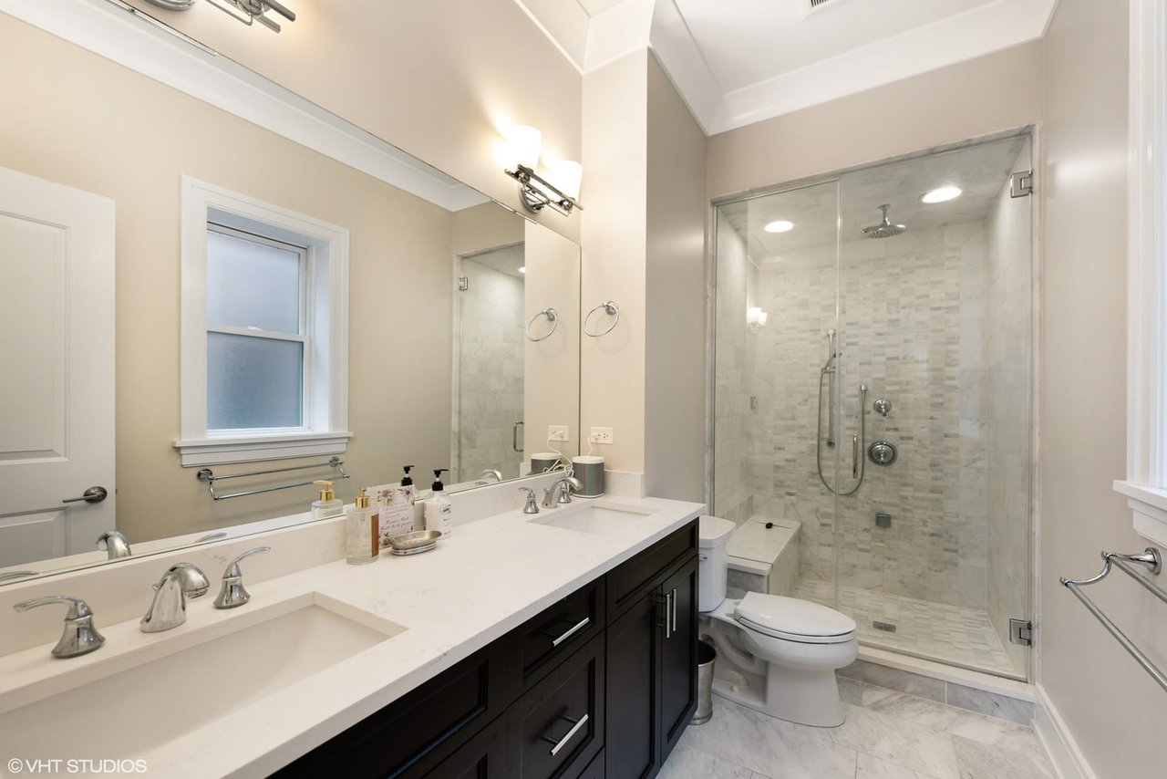 1020 W Diversey Parkway No. 3