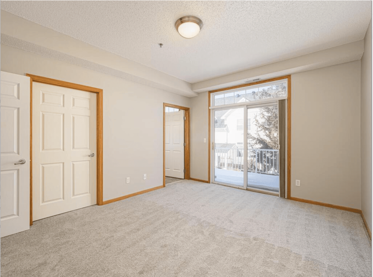 2100 Old School Road, Mound, MN