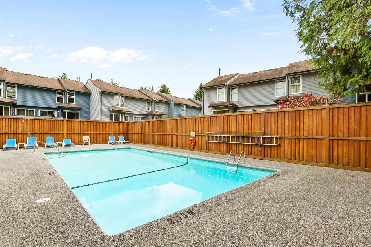 453 Carlsen Pl