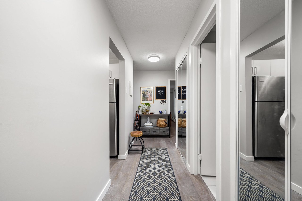 317-371 Ellesmere Ave
