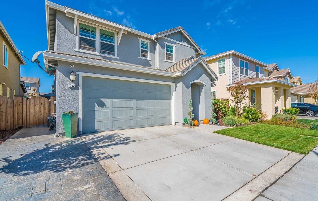 17929 Isabella Place