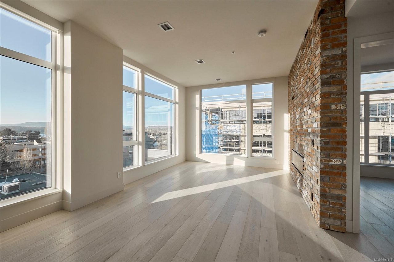 604-501 Park Pl