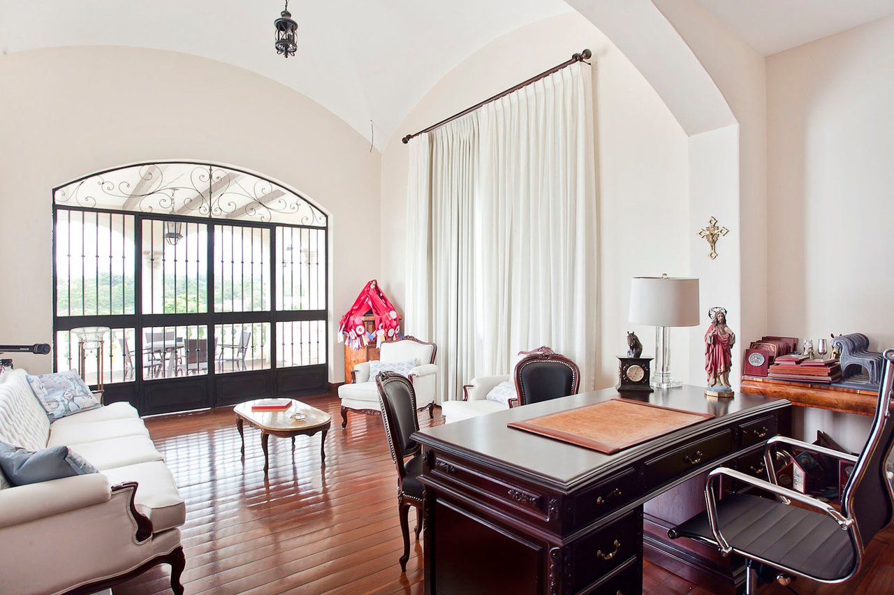 Colonial Equestrian Golf Estate, Heredia