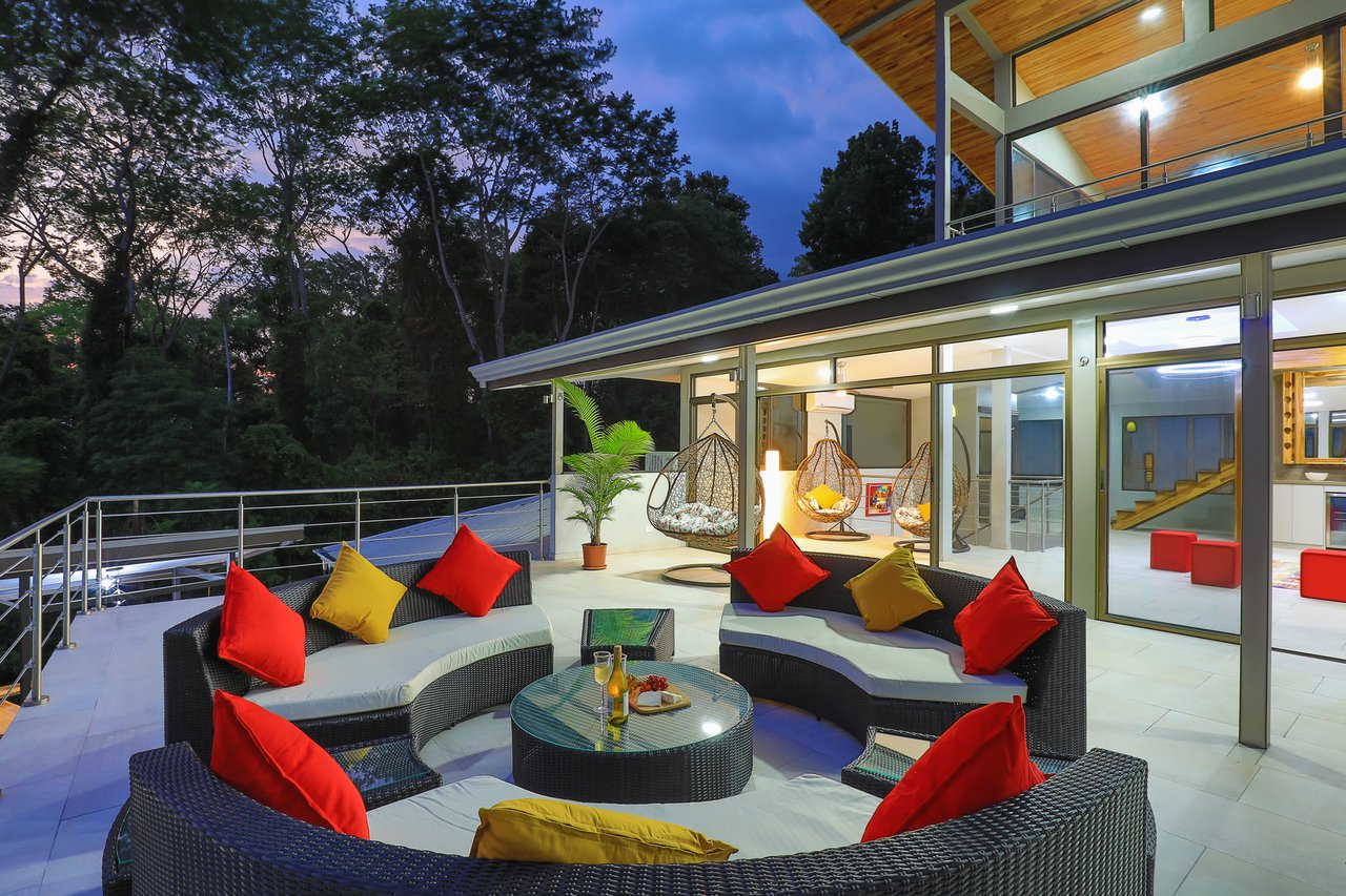 Rainforest Estate with Guest House, Dominical, Puntarenas
