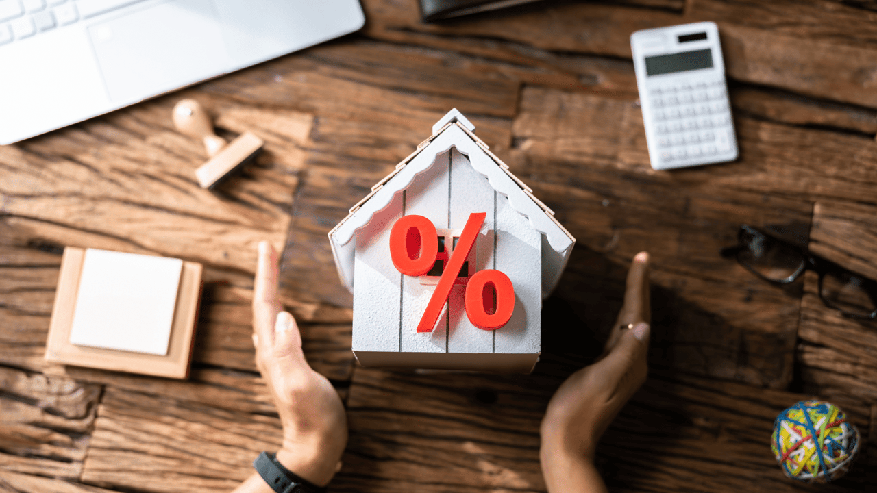 THE BEST DAY OF THE WEEK FOR BUYERS TO FIND DISCOUNTED HOUSES (AND WHY YOU SHOULDN’T WAIT UNTIL THEN TO MAKE AN OFFER)