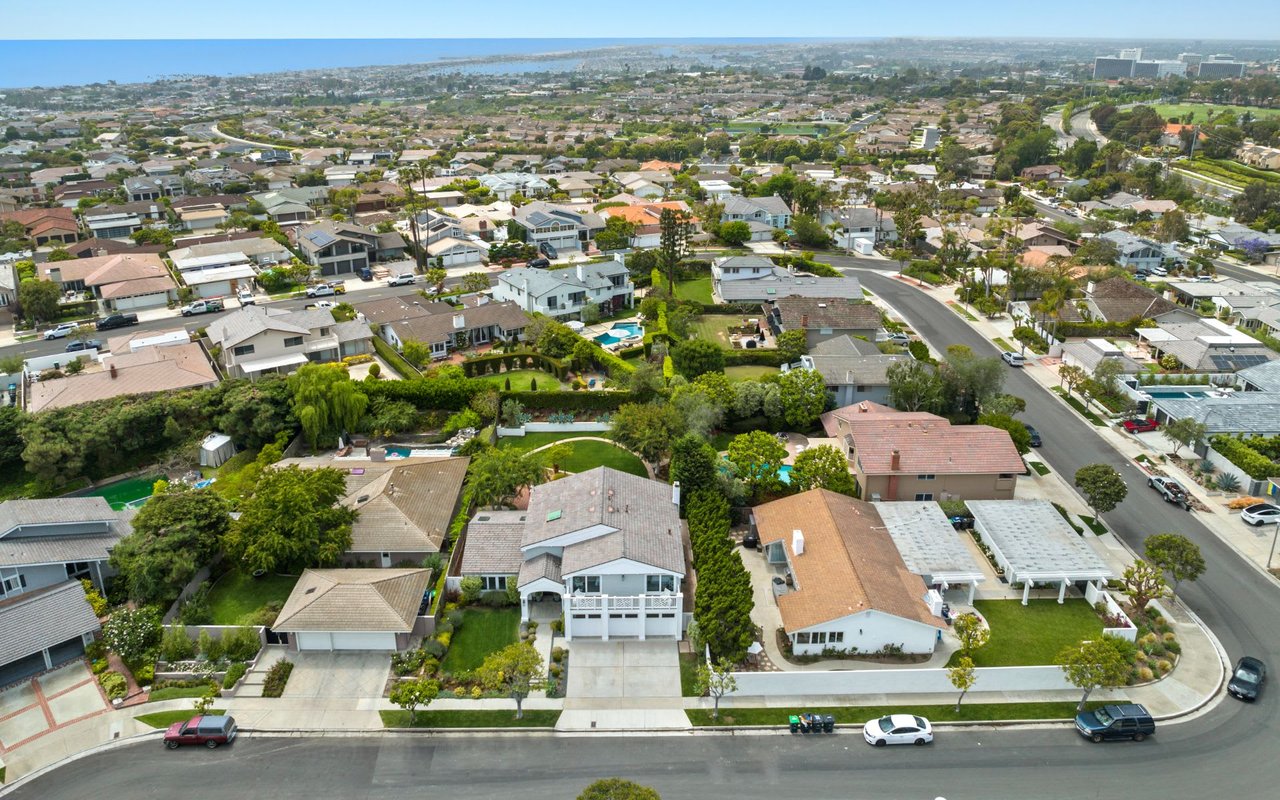 3719 Blue Key