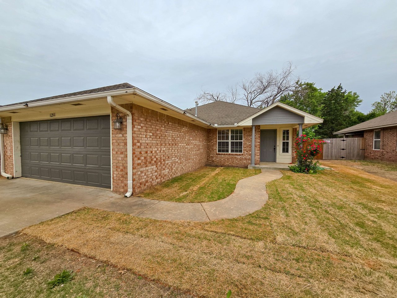 1211 Orchard Dr