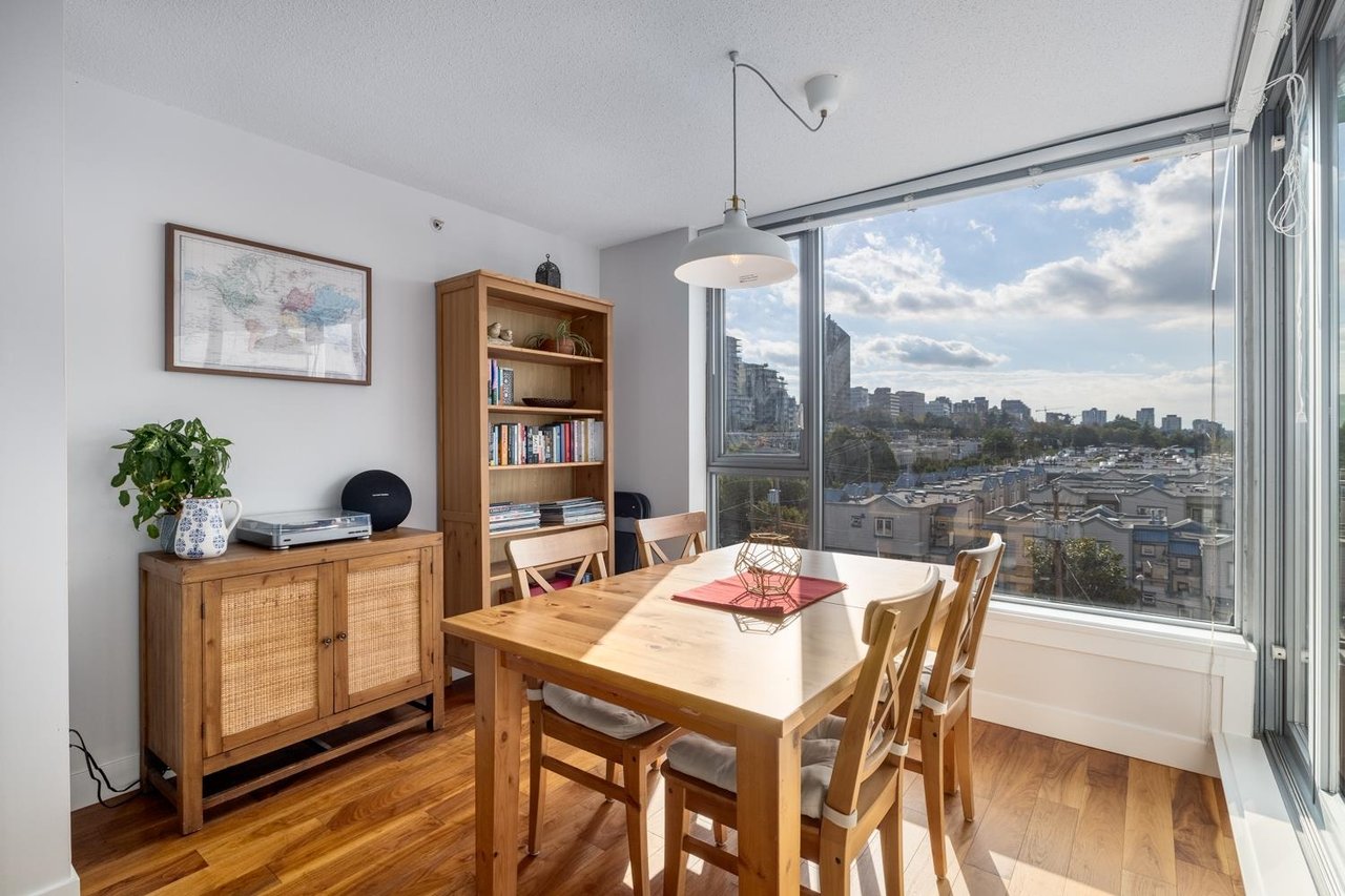 606-587 W 7th Ave