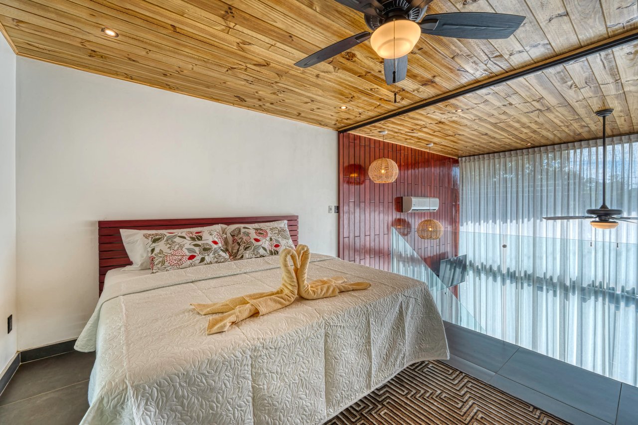 Modern Tropical Villas walking distance to Uvita Town