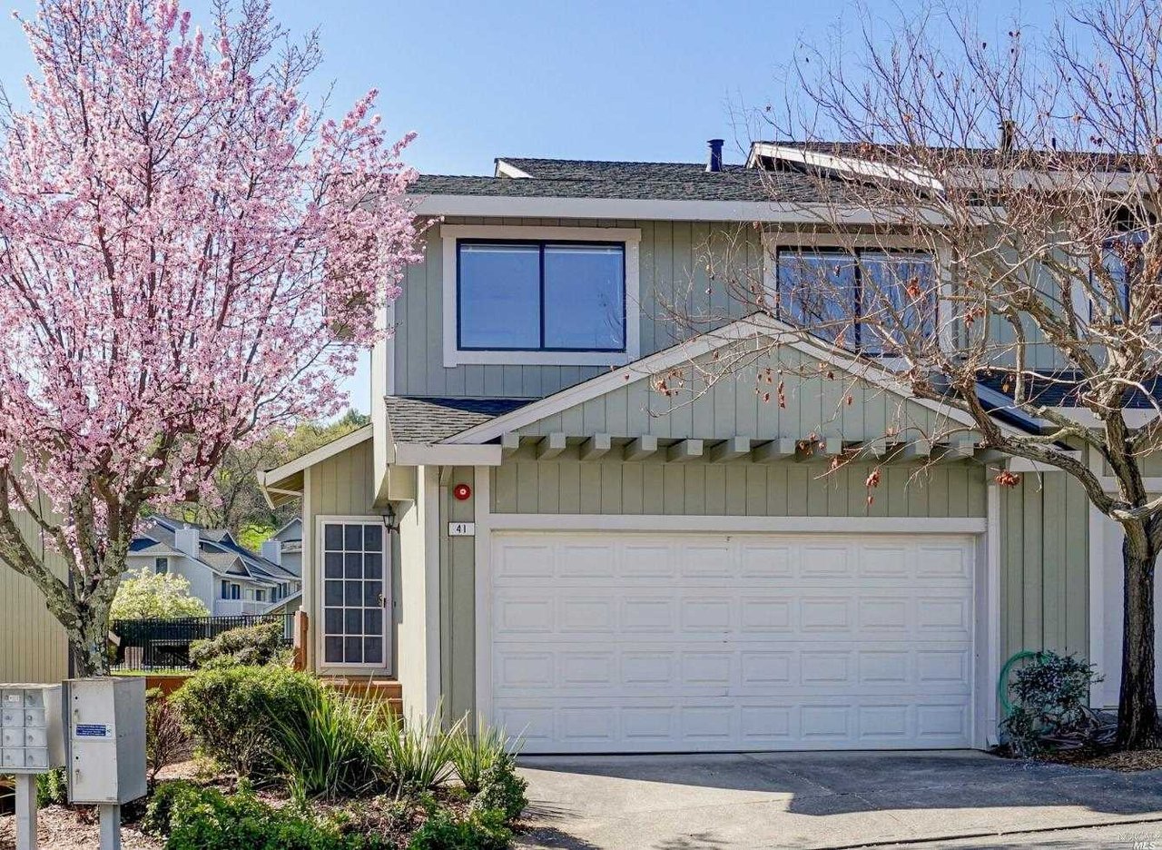 41 Cedarwood Lb