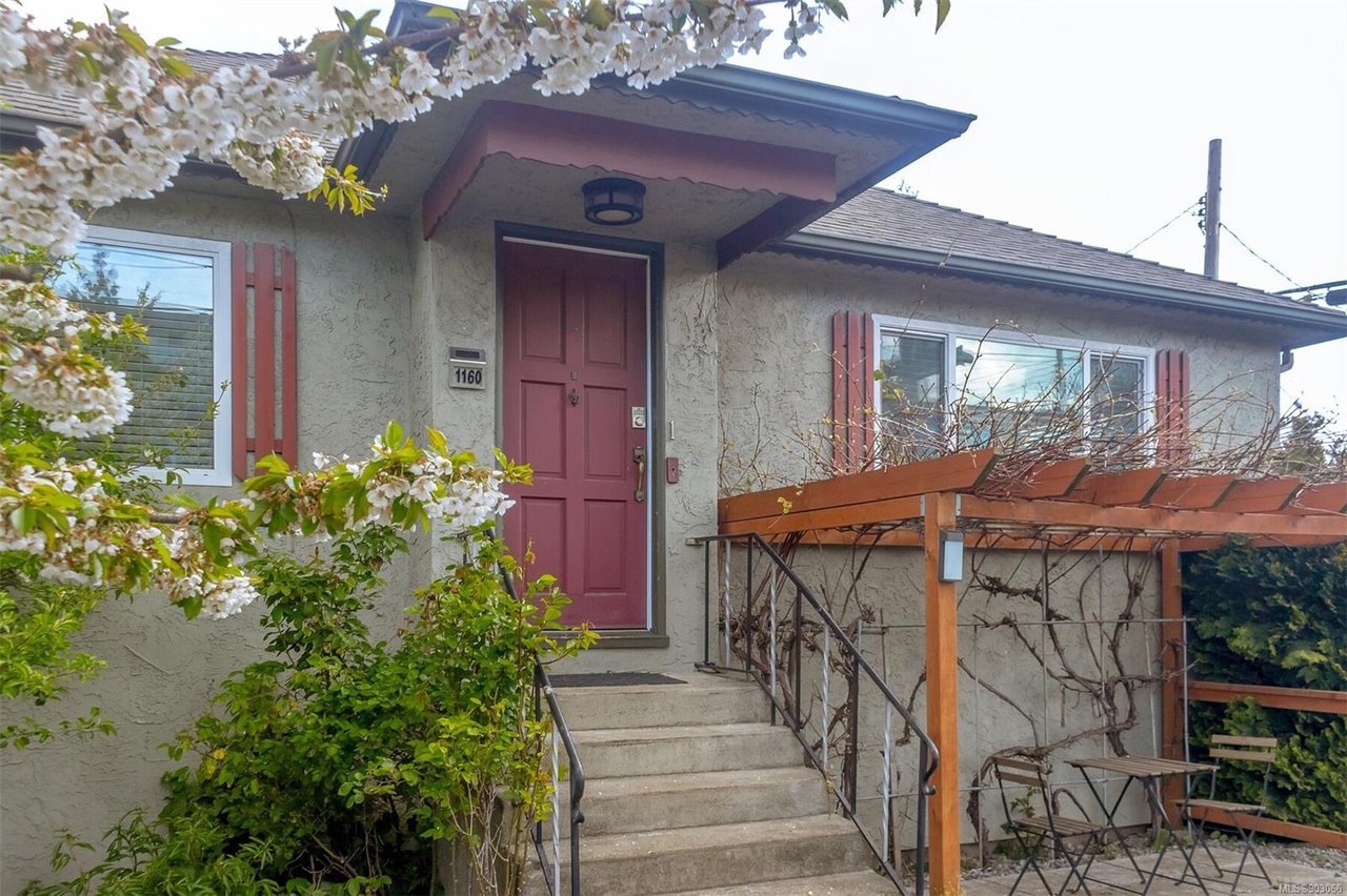 1160 Hillside Ave