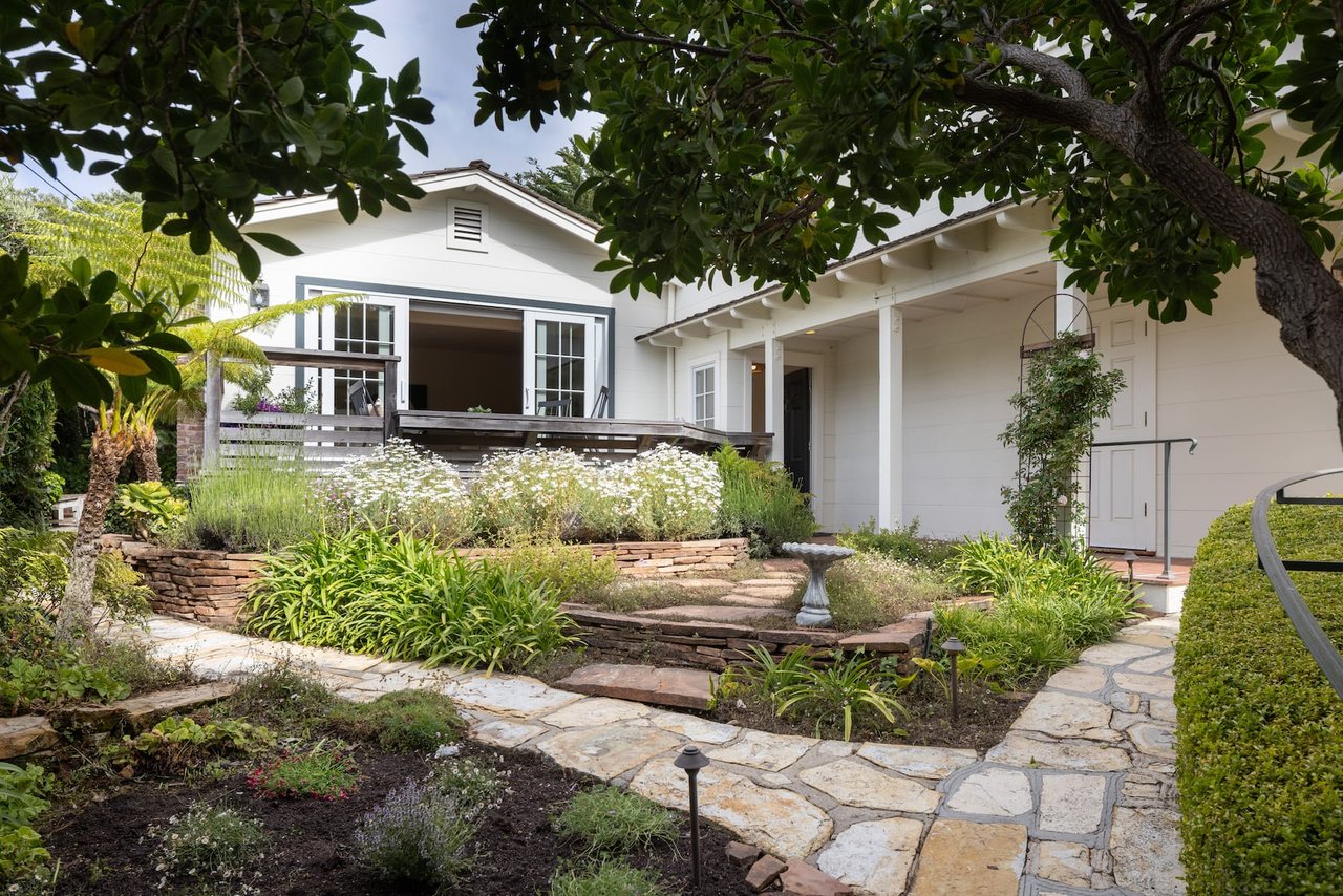Enchanting Carmel Beach Cottage