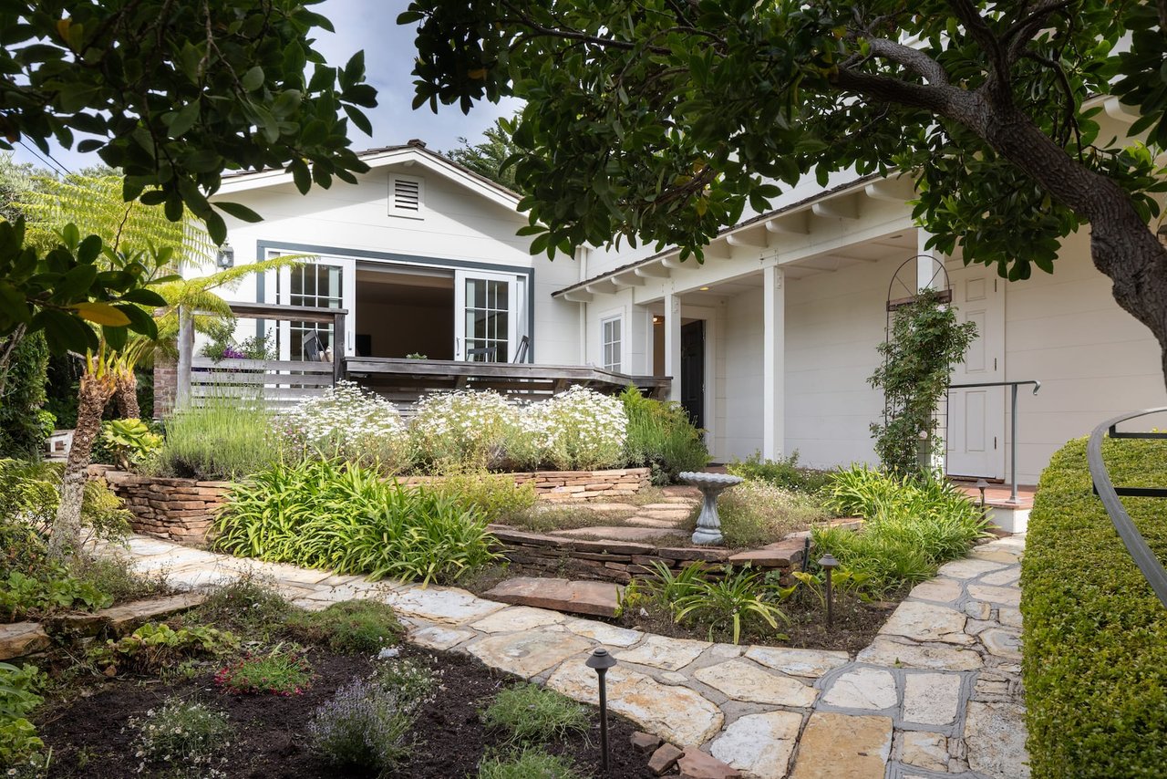 Enchanting Carmel Beach Cottage